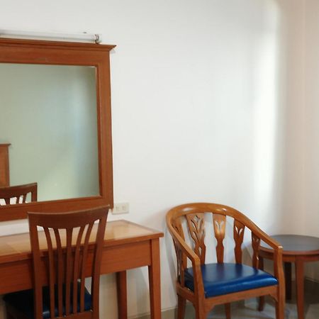 Bansuan Resort Nakhon Sawan Exterior photo