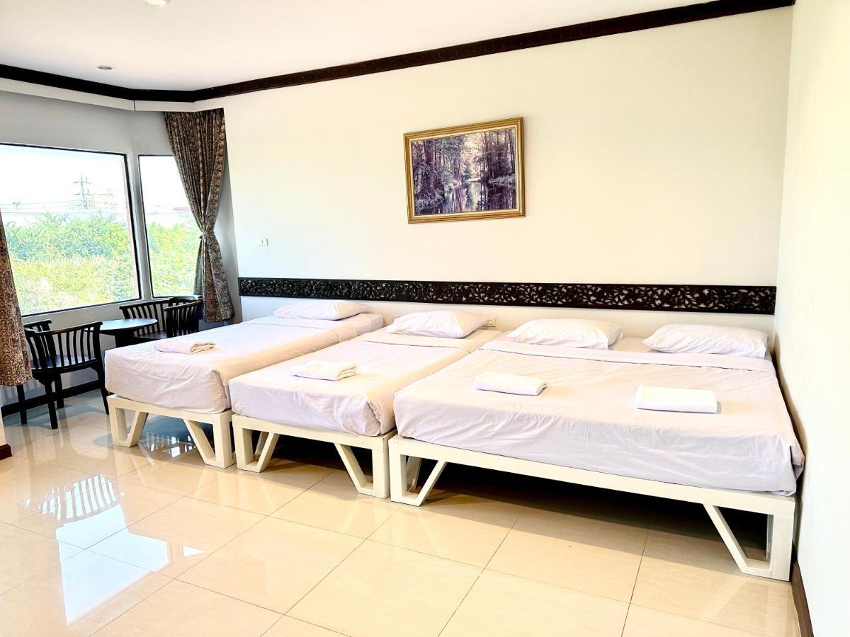 Bansuan Resort Nakhon Sawan Exterior photo
