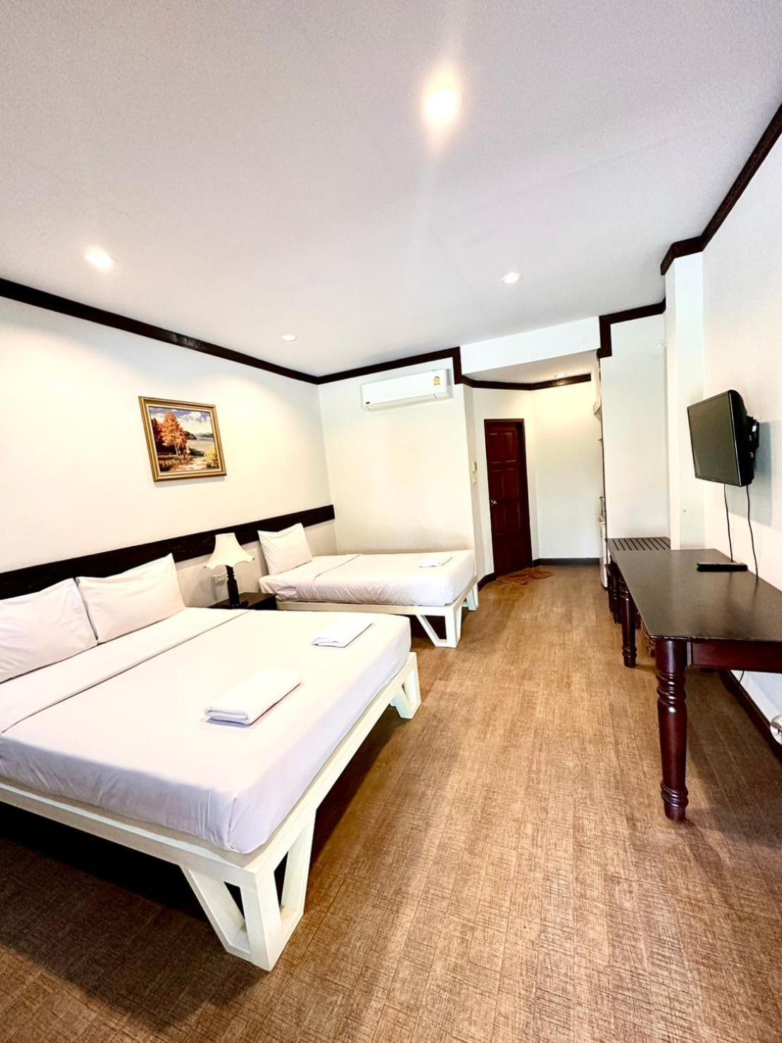 Bansuan Resort Nakhon Sawan Exterior photo